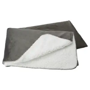 Kuscheldecke aus Polyester Margot